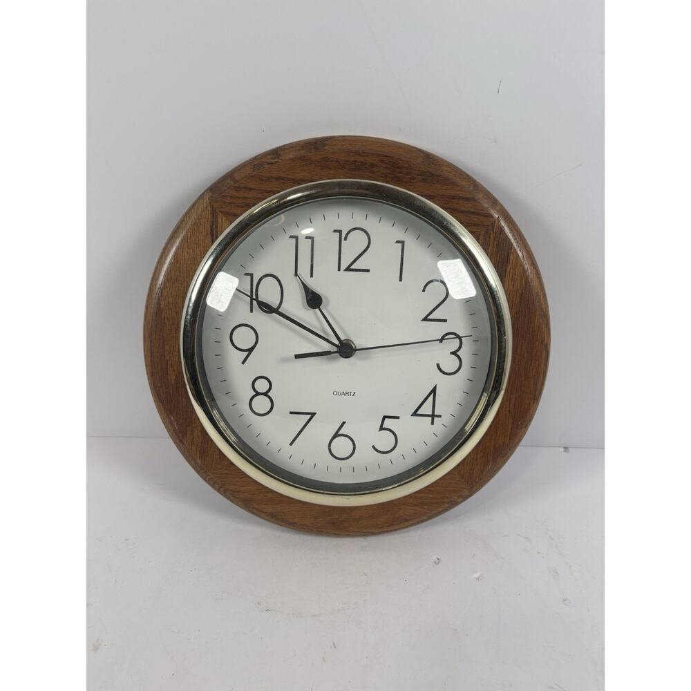 Vintage Quartz Wall Clock Oak Wood Grain Round Schoolhouse Style 11 Inch